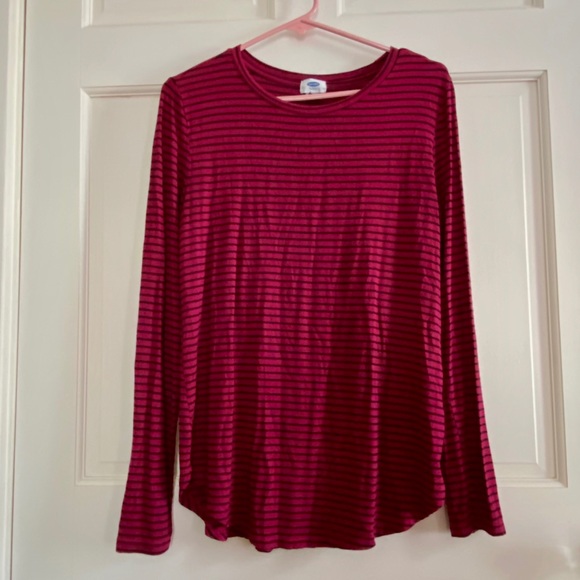 Old Navy Burgundy Striped T - Picture 1 of 4